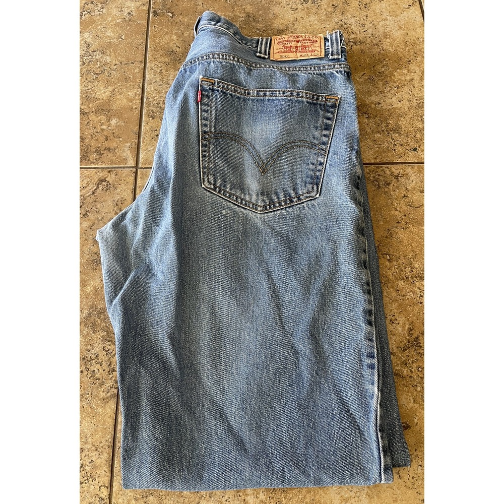 Levi's 550 Men's Size 38x34  Blue Denim Jeans Classic Measurement Is Accurate